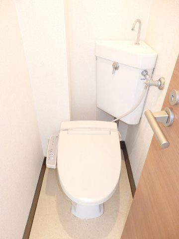 細澤マンションのトイレ|ゆったりとした空間のトイレです