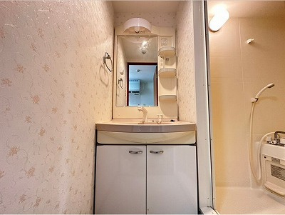 グレース本川の内装|明るい室内です