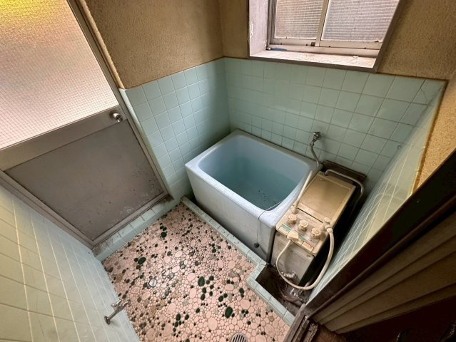 栄町店舗の浴室