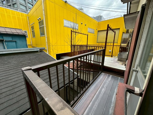 栄町店舗のバルコニー
