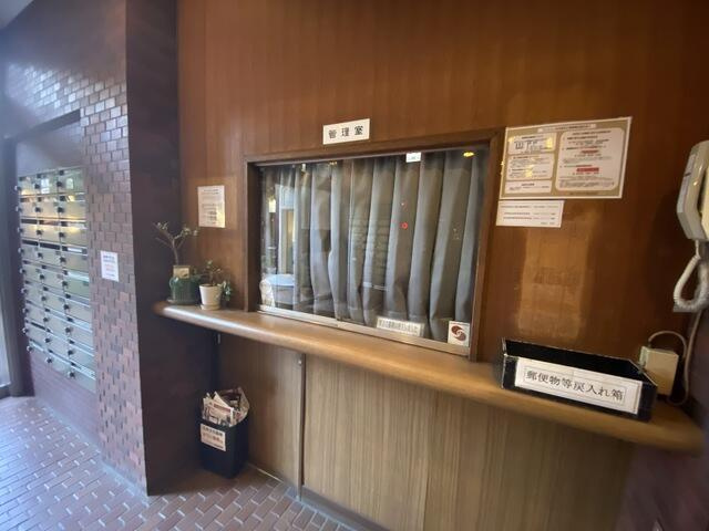 ソフトタウン青山のロビー