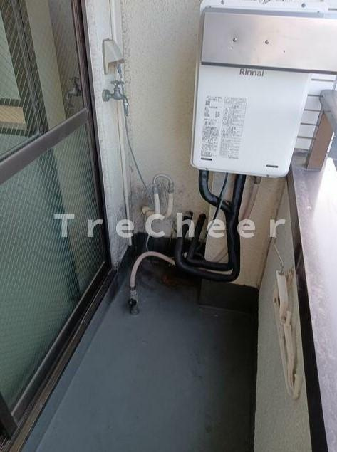 第二千種ビルのバルコニー