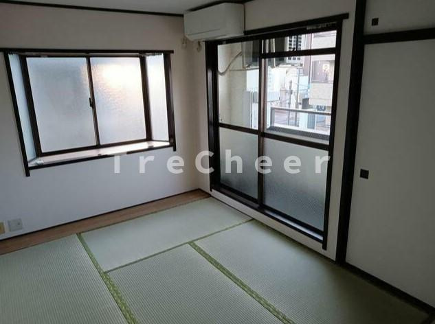 第二千種ビルの寝室