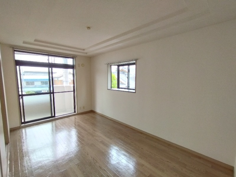 ハイウッズ針崎の居間・リビング