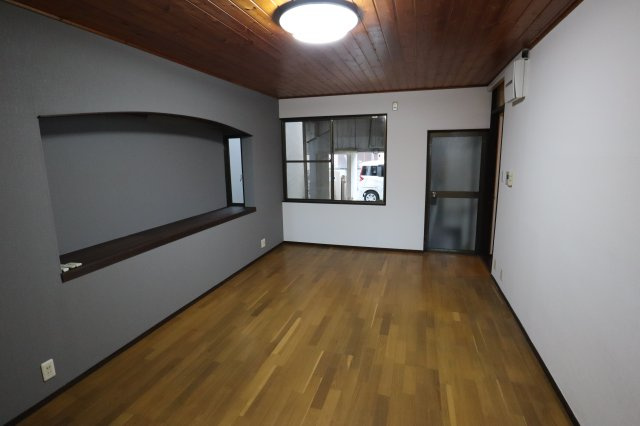 天理市柳本町貸家の居間・リビング