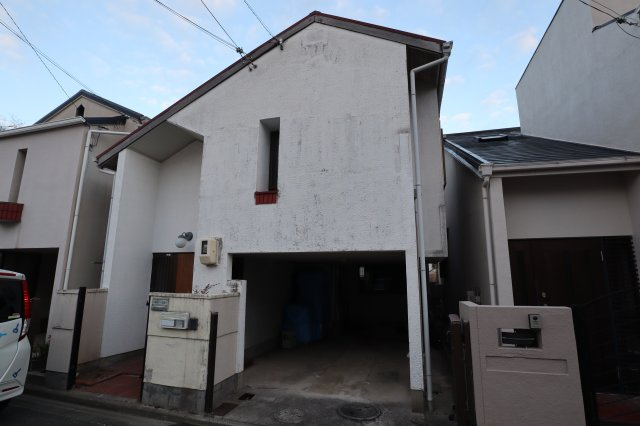 天理市柳本町貸家の外観