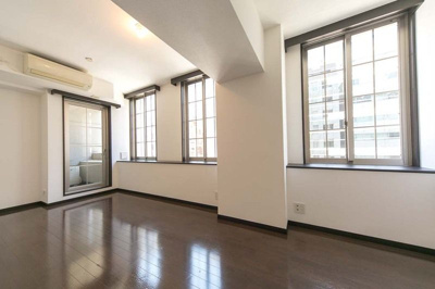 【居間・リビング】 | Ｋ’ｓ麹町 | こちらのリビングで趣味の時間をお楽しみください