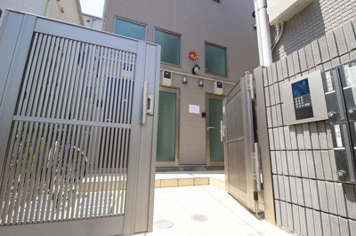 【エントランス】 | サークルハウスB棟