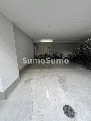 Luxe芦屋南の駐車場