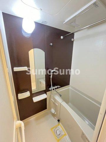 Luxe芦屋南の浴室