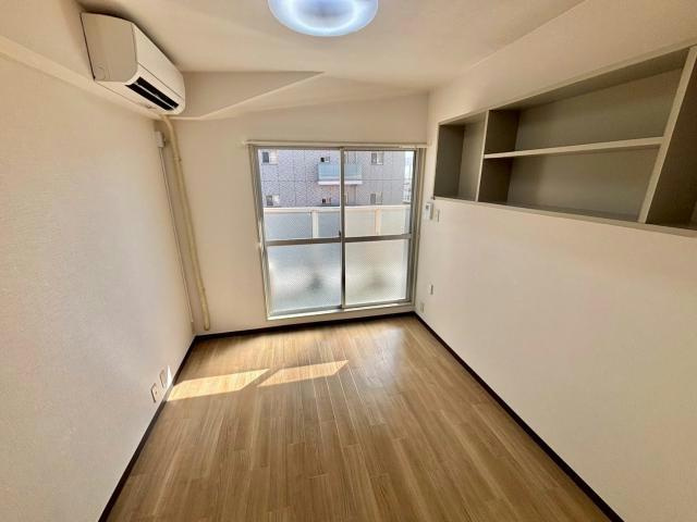 花影中村コーポの居間・リビング