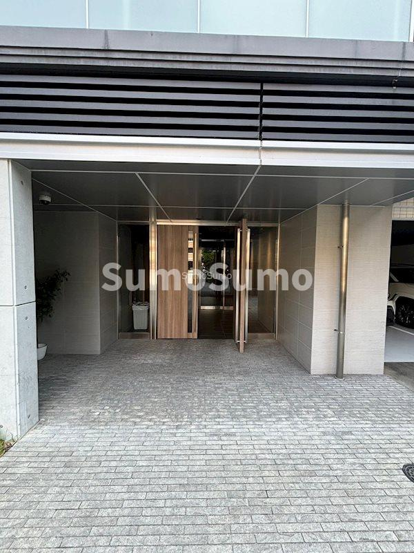 S-RESIDENCE阿波座WESTのエントランス