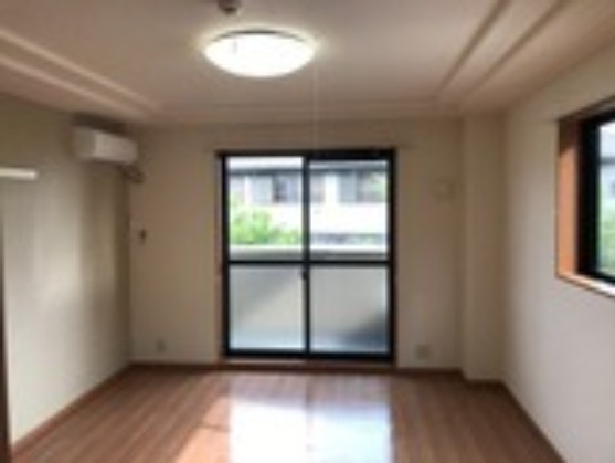 プレサス天神の居間・リビング