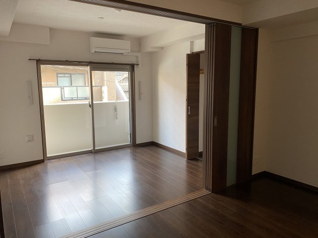 第40川崎ビルのバルコニー