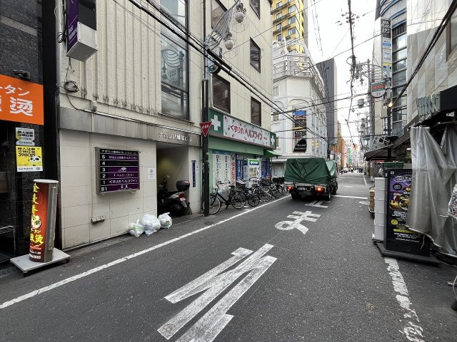 大阪市中央区東心斎橋２丁目の店舗一部の周辺