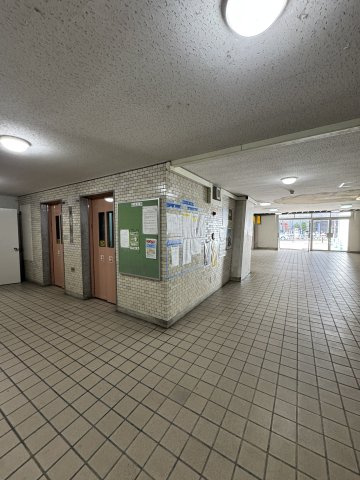 上湊川高層 1号棟のロビー|ロビーです
