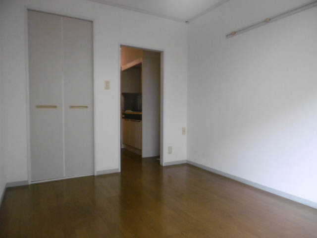 【洋室】 | メゾンシーナ