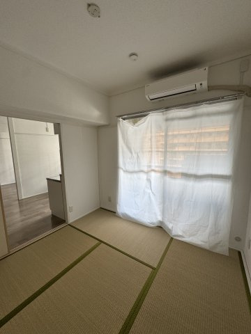 上湊川高層 1号棟の和室|来客時にも便利な和室付き