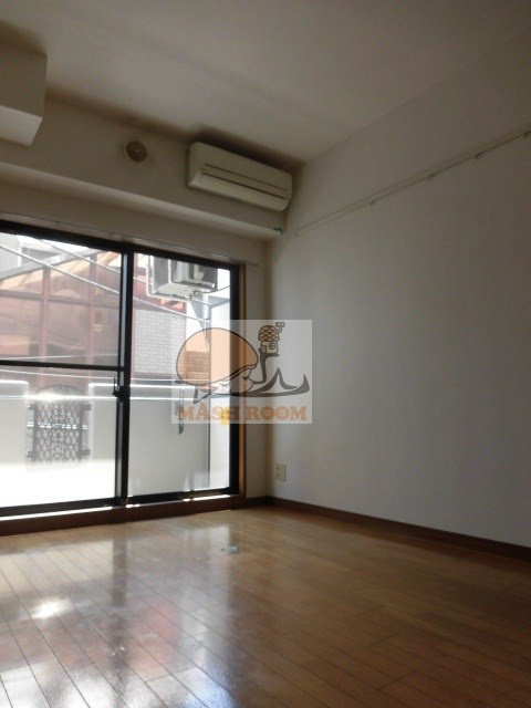 エスコート中野大和町の居間・リビング