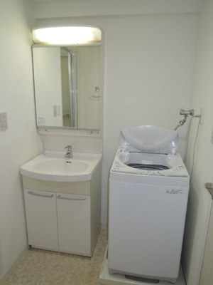 【独立洗面台】 | スカイコート神田弐番館 | 使いやすい独立洗面台です