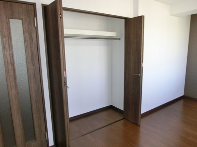 【収納】 | ベリーウェル阿倍野 | 洋室8帖の収納