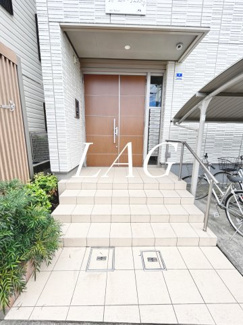 【エントランス】 | フォーエバーウエスト | エントランスです。