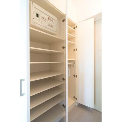 【玄関】 | アーバンキューブ九段南 | 落ち着いた玄関です