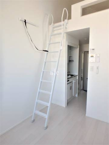 ラグーン西荻窪の洋室|リビングです