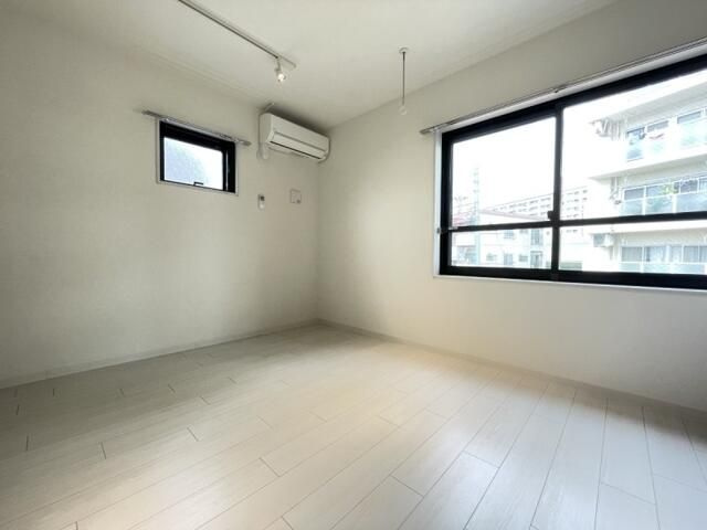 アルファキューブ上十条の洋室