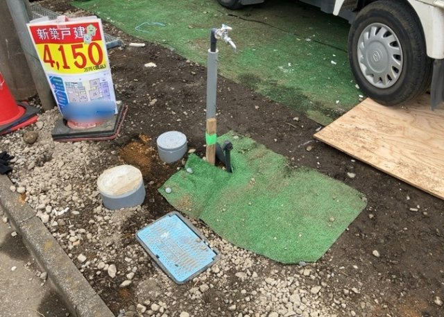 【設備】 | 敷地内には、散水栓や立水栓があります。水道水を直接利用できるため、水を運ぶ手間を省くことが出来ます。大量の水を必要とする洗車作業や清掃などに役立ちます。その他設備とあわせて、現地でご確認ください。