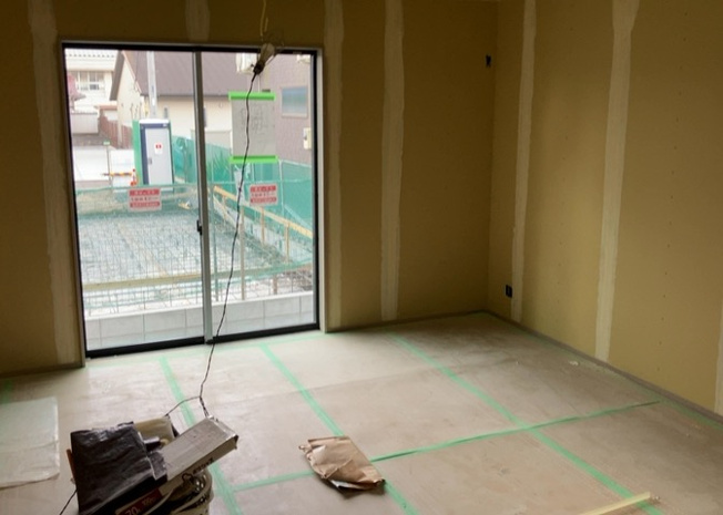 【居間・リビング】 | リビングの間取りの種類は大きくわけてリビングとダイニングが別になっているタイプ、リビングダイニング一体型です。どちらも一長一短ですので、家を選ぶ時はその両面をチェックして決めるようにしましょう。