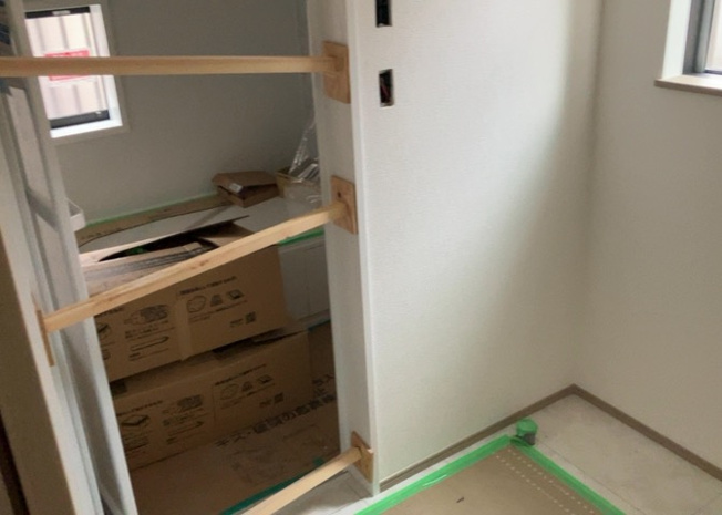 【浴室】 | 入浴時の快適さも大事なことですが、綺麗な状態を維持できなければ気持ちよく入浴できません。毎日の掃除が楽という点は大事なポイントになります！カビが生えにくく掃除がしやすい、壁や浴槽を選ぶといいでしょう。