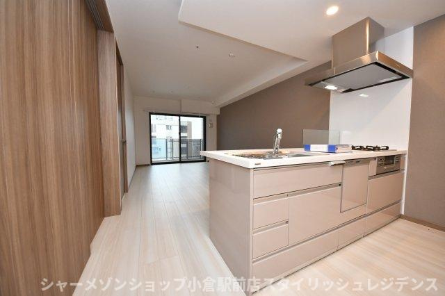 グランドパレス小倉小文字通りの居間・リビング