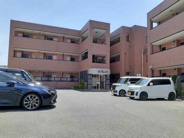 サングレイスⅡの駐車場