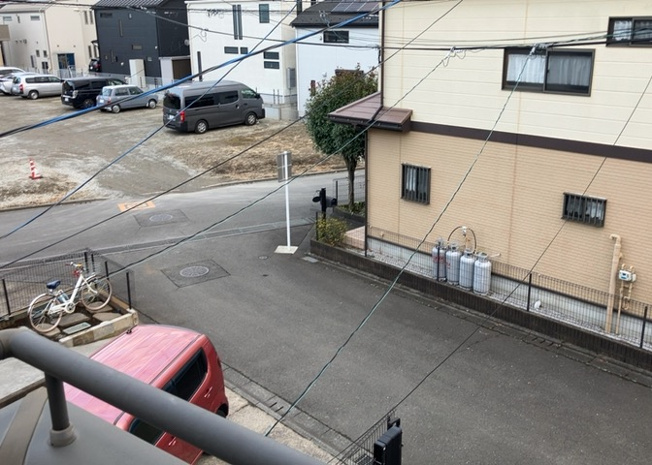 【展望】 | 眺望を気にして物件を探す場合、前面に建物が建っていないか現地で確認しましょう！前面に建物があると景色はもちろん、日当たりや風通しにも影響が出てきます。住んだ時のことを想像しながら現地見学をしましょう。