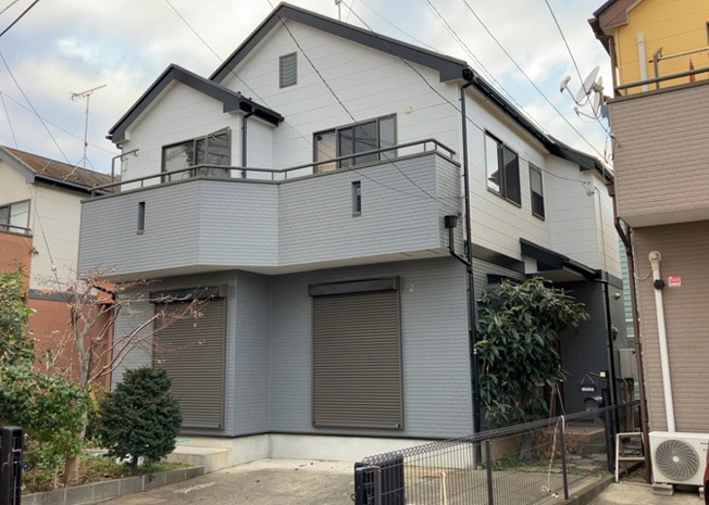 【外観】 | 現地に行くなら、物件の周囲の地形がどうなっているかを見ることも大切です。周辺より低くなっている土地では、大雨などで水が集まりやすいため、地盤が弱くなっているということも考えられるため、注意が必要です。