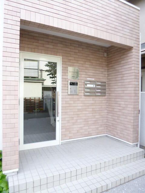 レジデンスＨＡＲＵのエントランス