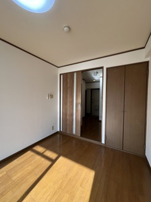 【洋室】 | 新開ビル