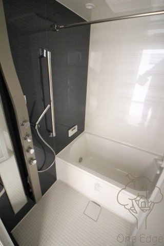 イノセント堂山の浴室