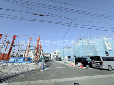 【外観】 | 裾野市深良 新築一戸建て F号棟 | 現在建築中の外観画像です。ご内覧は同じメーカーの完成物件へご案内いたしますので、いつでもご相談ください！