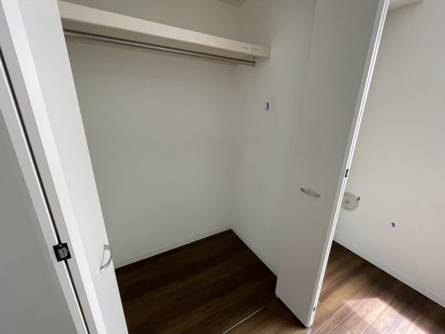 三鷹市下連雀３丁目のアパートの収納