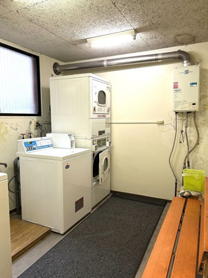 【洗面所】 | ヴィラロイヤル三番町 | 脱衣スペースもあります