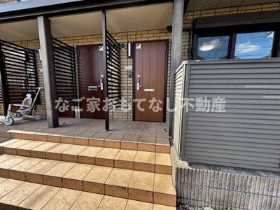 【エントランス】 | メゾンSakura