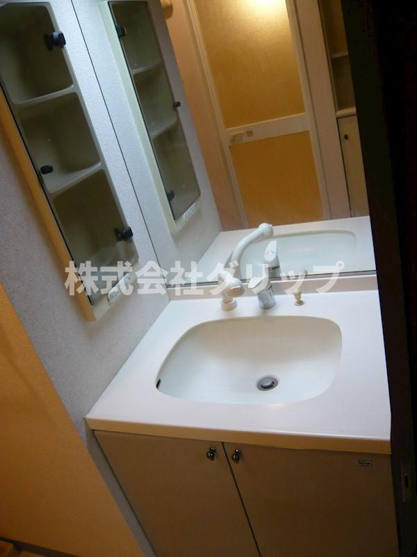 ベスト伊勢佐木長者町の独立洗面台