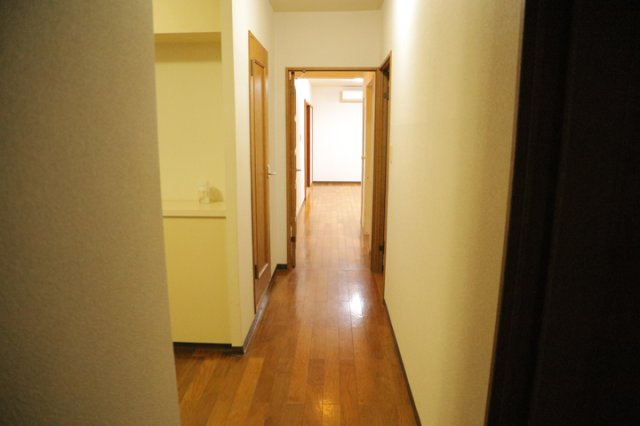 【内装】 | ベルブリーズ森の里4号棟 | 内装はとにかくおしゃれなものがいい！と選ぶ前に、まず住んだ後のことを想像してみましょう。住んでみたらコンセントの位置が悪くて使いにくいなど出てきます。事前にどの家電をどこに置くか想定しておきましょう。