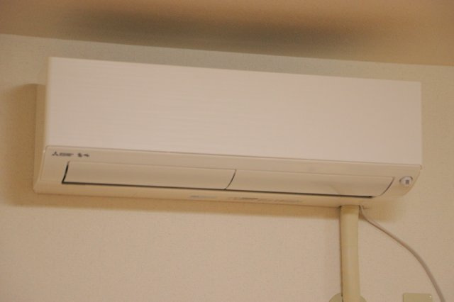 【冷暖房・空調設備】 | ベルブリーズ森の里4号棟 | 設備と言っても種類が多く、欲しいものすべてが設置されていることは少ないでしょう。そのため、予めご家族でどの設備が必須になるかなどを決めてから現地を見学することでより住み始めの想像が出来ていいでしょう。