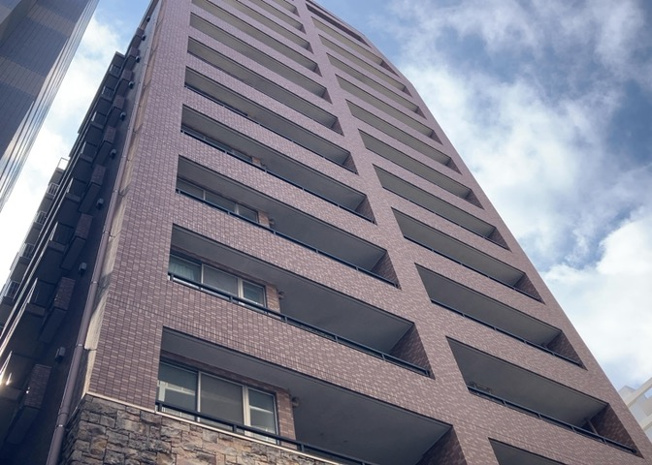 【外観】 | グエルスクエア八王子 | マンションの外観は非常に重要なポイントです！外観の善し悪しは資産価値に大きな影響を与えます。外観のいいマンションを購入することで、高値で売却がしやすく、買い手が見つかりやすいというメリットがあります。