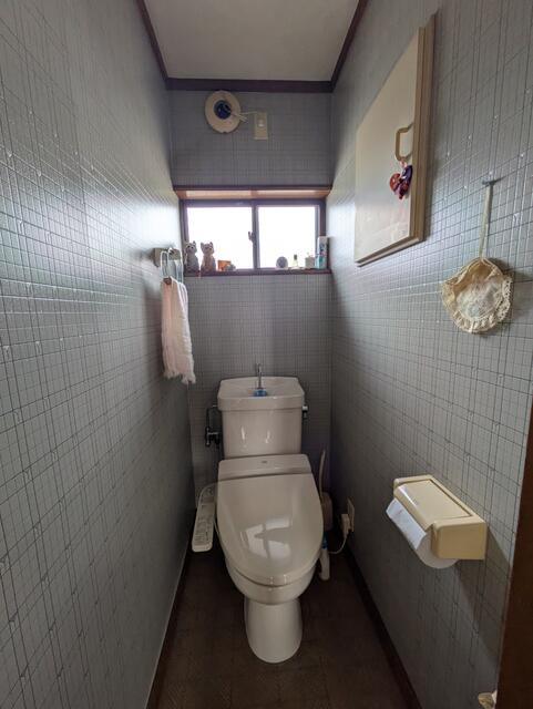 宇都宮市明保野町　5LDK　中古住宅のトイレ