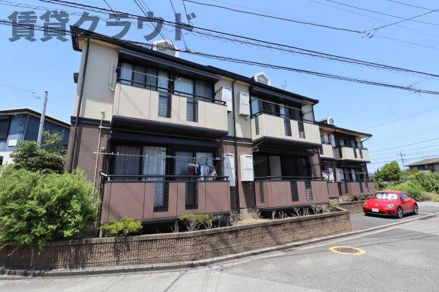 パストラルの外観|ブラウンとクリームのバイカラーがおしゃれな外観！