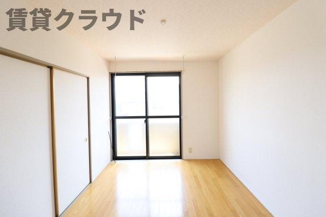 パストラルの寝室|ゆとりの広さです